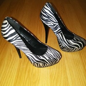Zebra Pumps